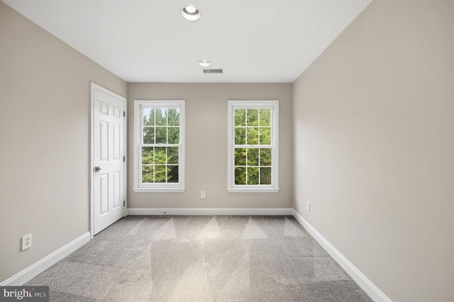 2131 N SCOTT ST N, Arlington, VA 22209