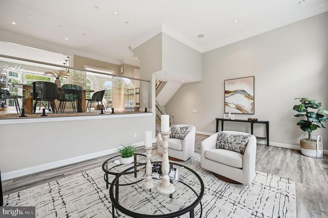 2131 N SCOTT ST N, Arlington, VA 22209
