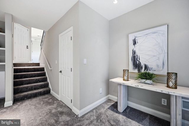 2131 N SCOTT ST N, Arlington, VA 22209