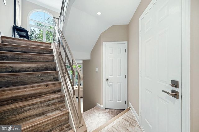 2131 N SCOTT ST N, Arlington, VA 22209