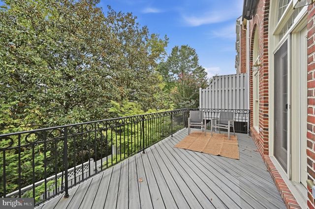 2131 N SCOTT ST N, Arlington, VA 22209