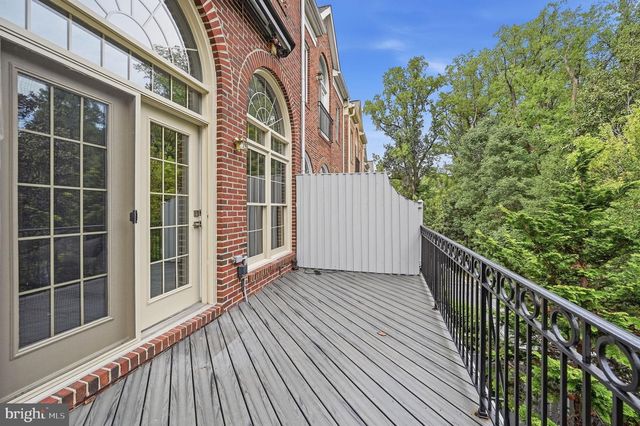 2131 N SCOTT ST N, Arlington, VA 22209