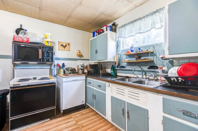 446 S College Ave, Salina, KS 67401