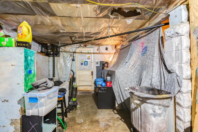 446 S College Ave, Salina, KS 67401