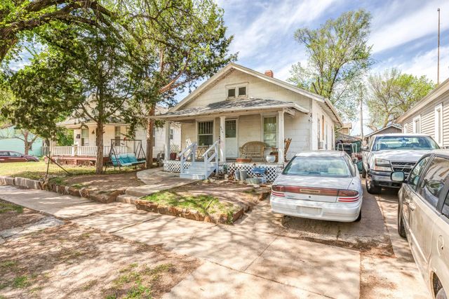 446 S College Ave, Salina, KS 67401
