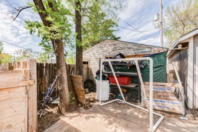 446 S College Ave, Salina, KS 67401