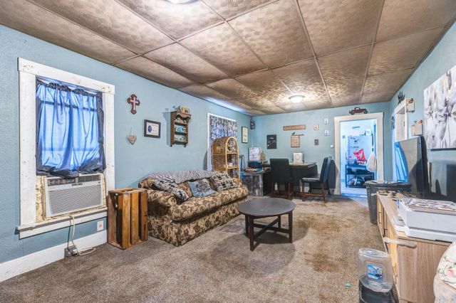446 S College Ave, Salina, KS 67401