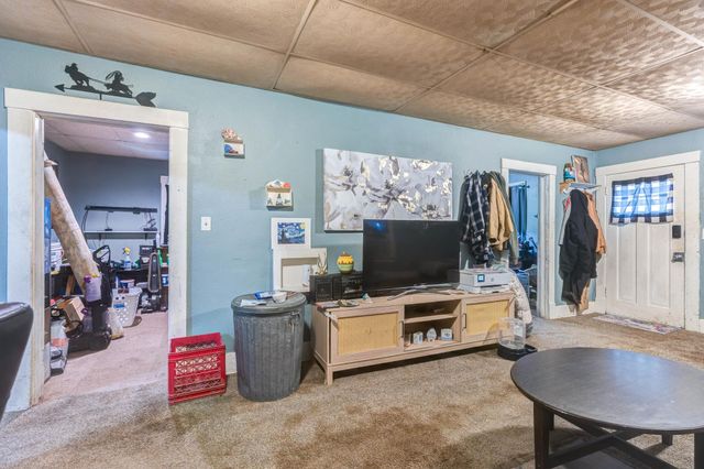 446 S College Ave, Salina, KS 67401