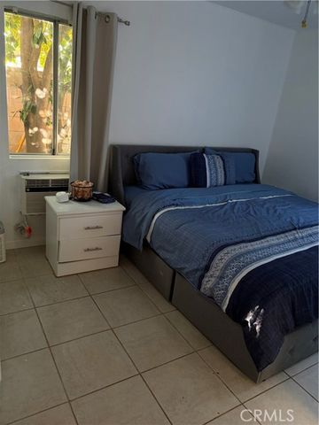 17443 Elkwood, Northridge (los Angeles), CA 91325