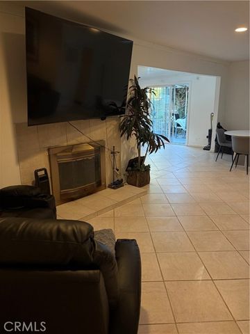 17443 Elkwood, Northridge (los Angeles), CA 91325