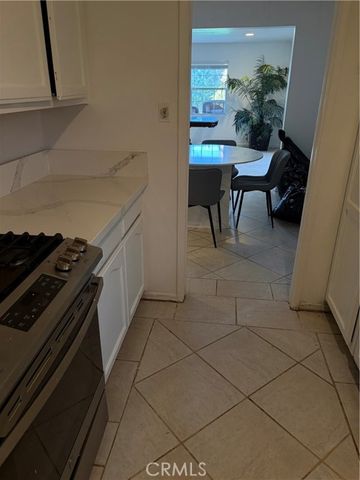 17443 Elkwood, Northridge (los Angeles), CA 91325