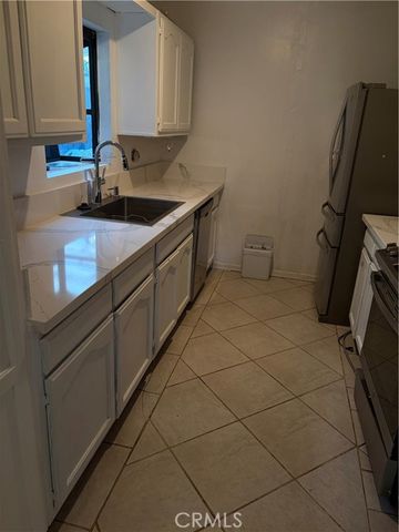 17443 Elkwood, Northridge (los Angeles), CA 91325