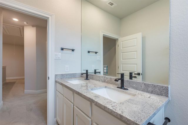 103 Periwinkle LN, Bastrop, TX 78602