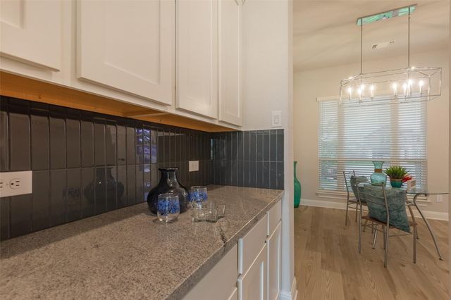 103 Periwinkle LN, Bastrop, TX 78602