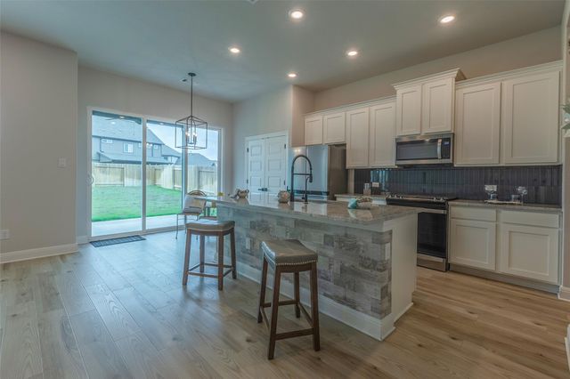 103 Periwinkle LN, Bastrop, TX 78602