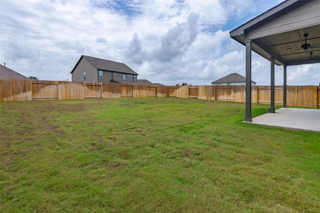 103 Periwinkle LN, Bastrop, TX 78602