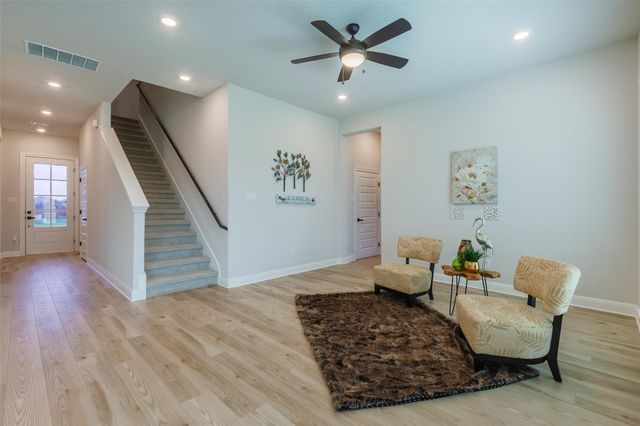 103 Periwinkle LN, Bastrop, TX 78602