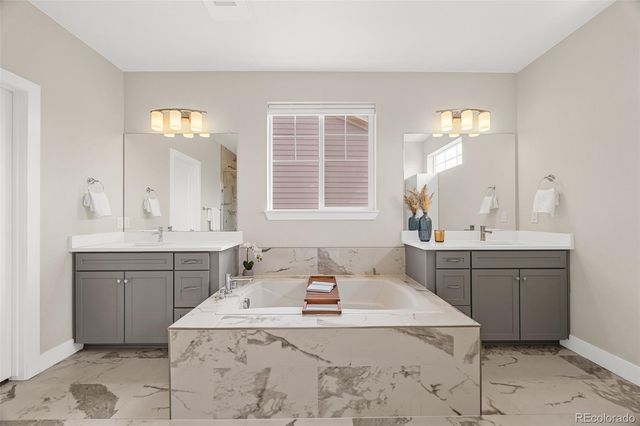 7184 S Shady Grove Court, Aurora, CO 80016