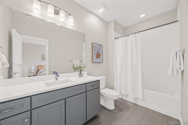 7184 S Shady Grove Court, Aurora, CO 80016