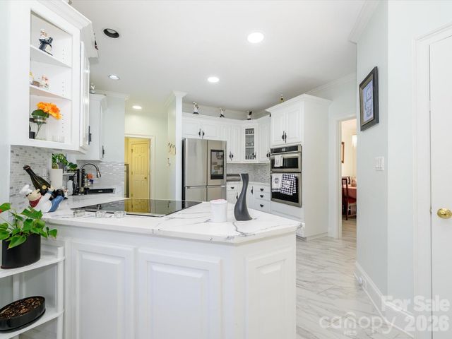 3815 Denmeade Drive, Charlotte, NC 28269