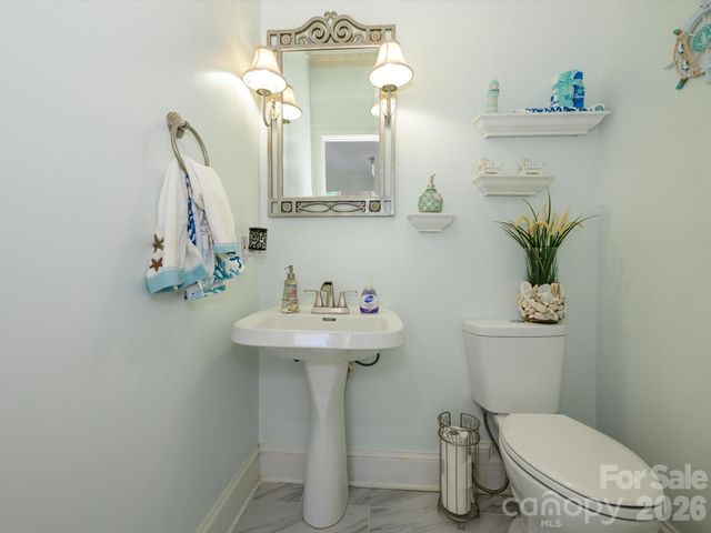 3815 Denmeade Drive, Charlotte, NC 28269