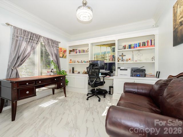 3815 Denmeade Drive, Charlotte, NC 28269