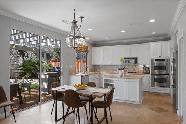 1979 Oxford Court, Vista, CA 92081