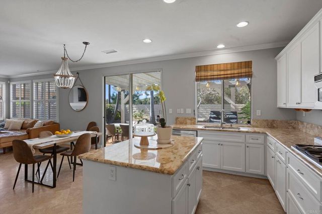 1979 Oxford Court, Vista, CA 92081