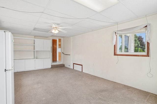 1322 Jersey Lane, Waterloo, IA 50701