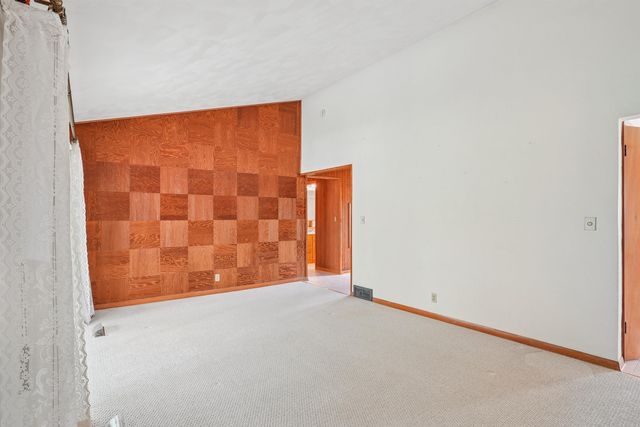 1322 Jersey Lane, Waterloo, IA 50701