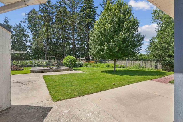 1322 Jersey Lane, Waterloo, IA 50701