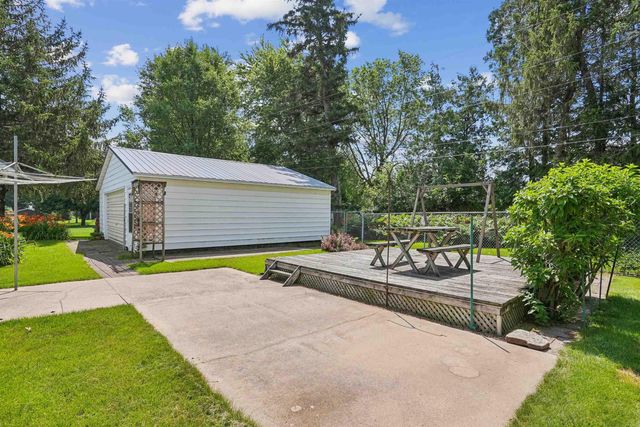 1322 Jersey Lane, Waterloo, IA 50701