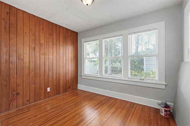 5441 1ST AVENUE N, St Petersburg, FL 33710