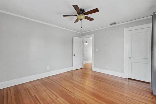 5441 1ST AVENUE N, St Petersburg, FL 33710