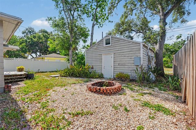 5441 1ST AVENUE N, St Petersburg, FL 33710