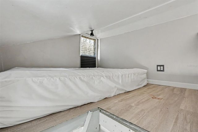 5441 1ST AVENUE N, St Petersburg, FL 33710