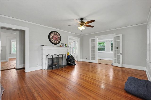 5441 1ST AVENUE N, St Petersburg, FL 33710