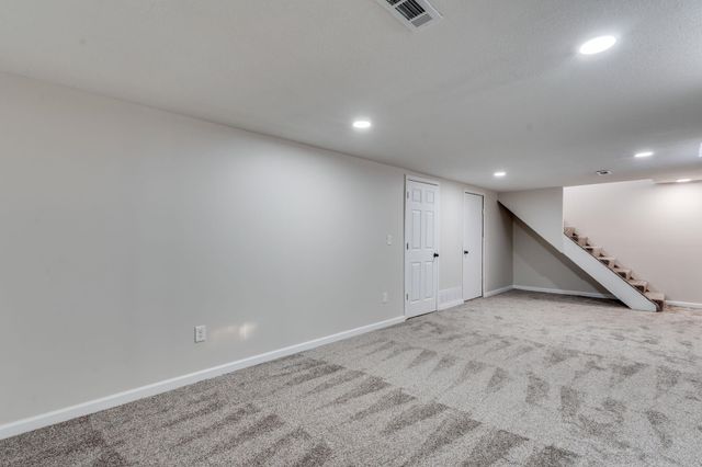 1036 N Sheridan St, Wichita, KS 67203