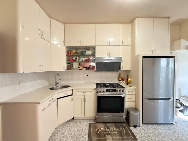 54-35 69th Lane, Maspeth, NY 11378