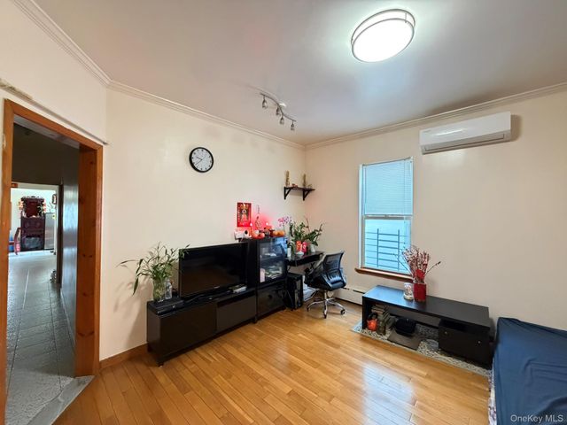 54-35 69th Lane, Maspeth, NY 11378