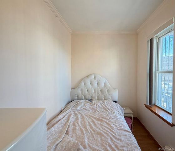 54-35 69th Lane, Maspeth, NY 11378