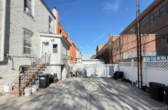 54-35 69th Lane, Maspeth, NY 11378