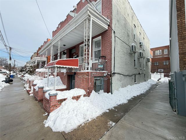 54-35 69th Lane, Maspeth, NY 11378
