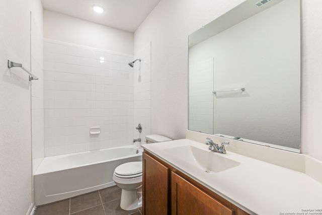 131 Broken Antler, San Antonio, TX 78253