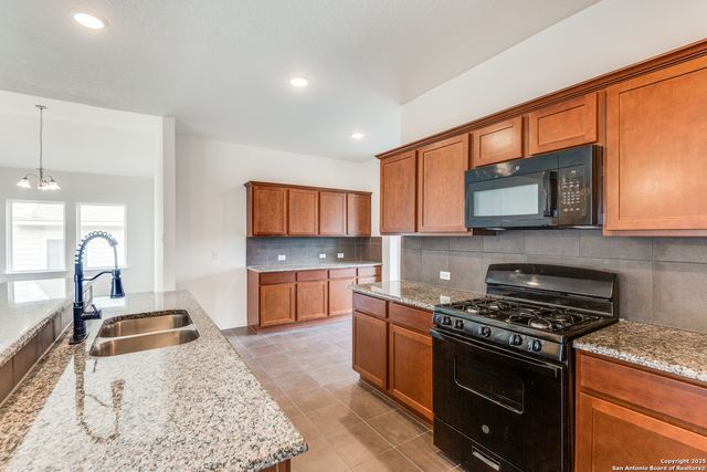 131 Broken Antler, San Antonio, TX 78253