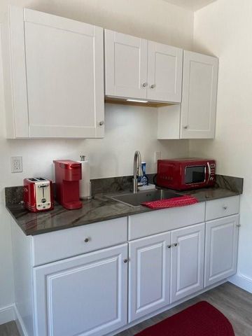 826 Hansen Street, West Palm Beach, FL 33405