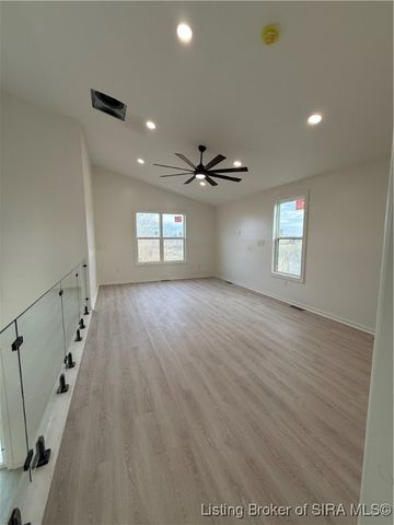 1020 Ridgeview Drive, Jeffersonville, IN 47130