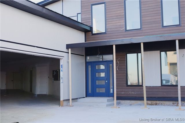 1020 Ridgeview Drive, Jeffersonville, IN 47130