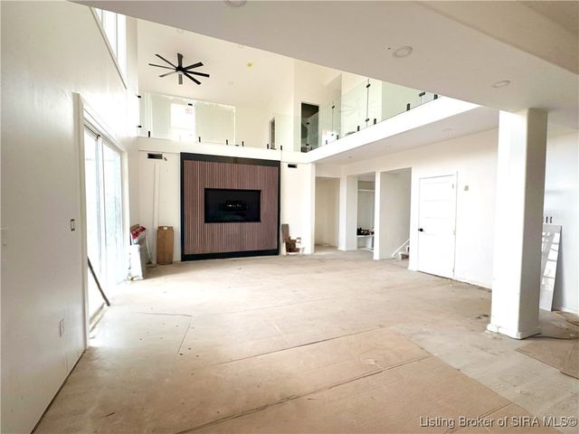 1020 Ridgeview Drive, Jeffersonville, IN 47130