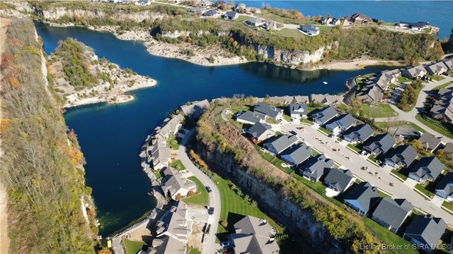 1020 Ridgeview Drive, Jeffersonville, IN 47130